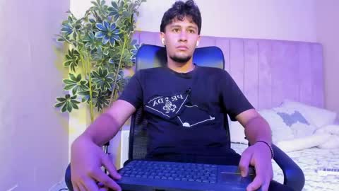 Snapshot of valentino_russo chatting on 1, 3, 2026 VALENTINO online show from 1, 3, 2026