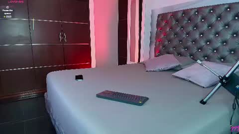  Valentinos  online show from 30, 6, 2026