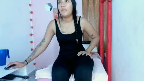 Snapshot of valenttina_narvaez chatting on 23, 6, 2026 vale online show from 23, 6, 2026
