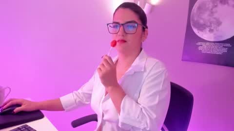 Snapshot of valenvega_ chatting on 1, 2, 2026 VALEN VEGA online show from 1, 2, 2026