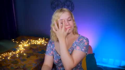 valeri______ online show from 30, 7, 2026