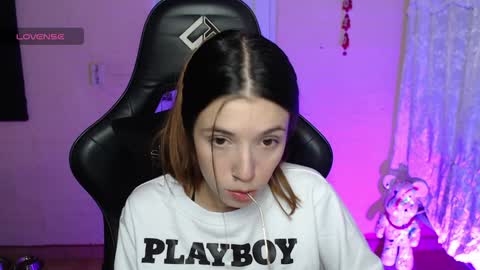   online show from 4, 12, 2024