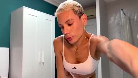 valeria_thonson online show from 6, 11, 2025