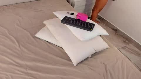 Snapshot of valeriah_ chatting on 4, 6, 2026 Valeria online show from 4, 6, 2026
