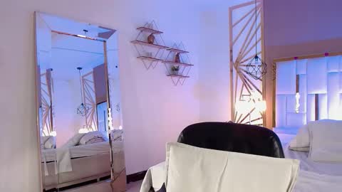 Valerie  online show from 16, 11, 2025