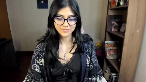 Snapshot of valerie__sky chatting on 5, 3, 2025 Val online show from 5, 3, 2025