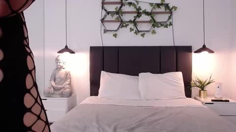 Snapshot of valerigh_ chatting on 6, 2, 2025 VALERI online show from 6, 2, 2025