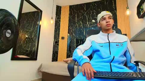Snapshot of valerihot_1 chatting on 13, 5, 2026 VALERIO online show from 13, 5, 2026