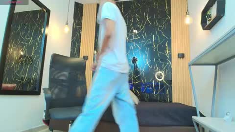 Snapshot of valerihot_1 chatting on 15, 5, 2026 VALERIO online show from 15, 5, 2026
