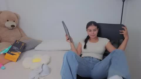 Juli C online show from 30, 10, 2025