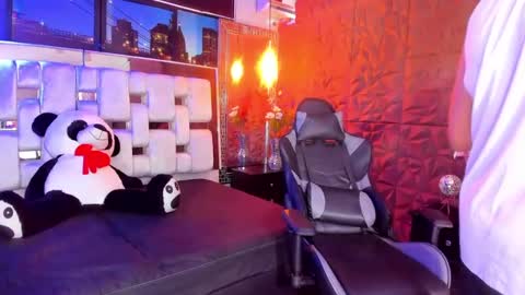 Snapshot of valery_and_dani chatting on 31, 1, 2025 valery_and_dani online show from 31, 1, 2025