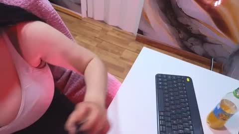 valery cute 18 online show from 29, 11, 2025