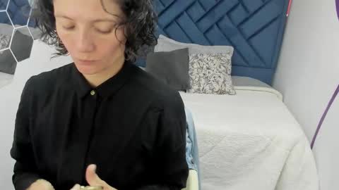 VALERY MORE online show from 25, 11, 2025