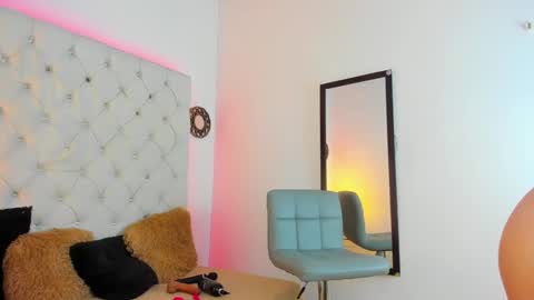 Snapshot of valeryfoxt chatting on 12, 1, 2025 valery online show from 12, 1, 2025