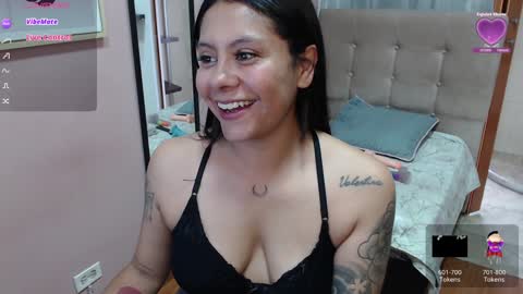 Snapshot of valevicious chatting on 3, 2, 2025 valevicious online show from 3, 2, 2025