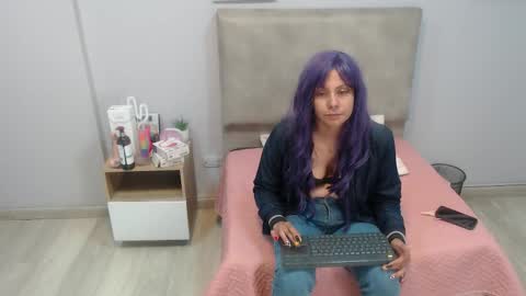 Snapshot of valevicious chatting on 6, 10, 2025 valevicious online show from 6, 10, 2025