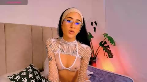 Snapshot of valkamoon25 chatting on 23, 10, 2025 Val online show from 23, 10, 2025