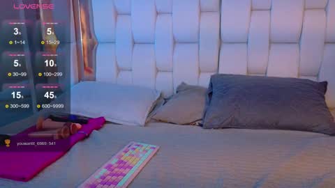 Valkiria moore  online show from 5, 10, 2025