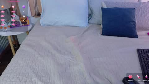 Valkiria moore  online show from 30, 10, 2025