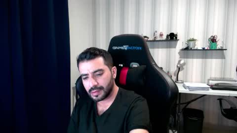 Roberto Carlos online show from 28, 10, 2025