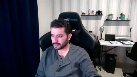 Roberto Carlos online show from 8, 11, 2025