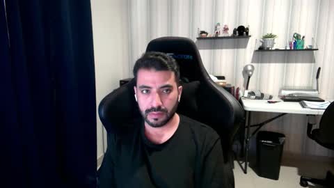 Roberto Carlos online show from 10, 11, 2025