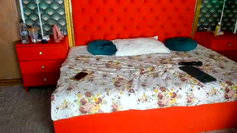 Valerie Val V online show from 1, 12, 2025