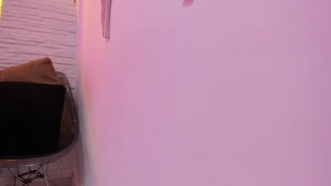 Vallolet Peach  online show from 19, 1, 2025