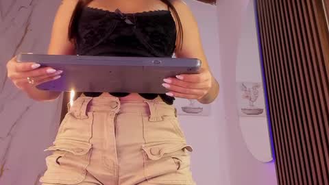 Vallolet Peach  online show from 17, 9, 2025