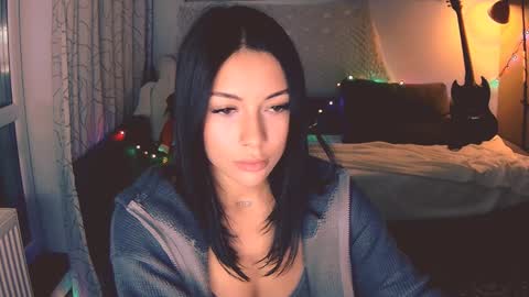 Snapshot of valorant_girl chatting on 12, 12, 2024 Little Devil online show from 12, 12, 2024