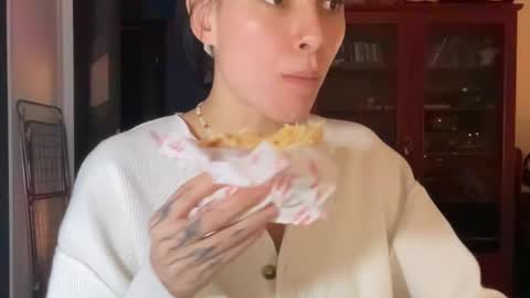 Snapshot of valorant_girl chatting on 18, 2, 2025 Little Devil online show from 18, 2, 2025