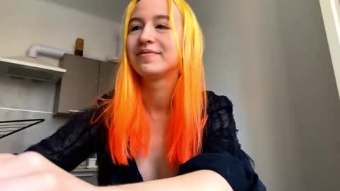 Snapshot of valtopi chatting on 1, 2, 2026 Emily online show from 1, 2, 2026