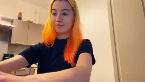 Snapshot of valtopi chatting on 25, 2, 2026 Emily online show from 25, 2, 2026