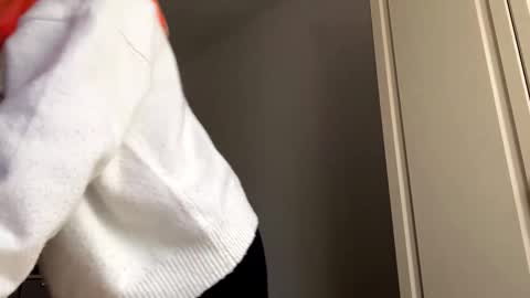 Snapshot of valtopi chatting on 2, 3, 2026 Emily online show from 2, 3, 2026