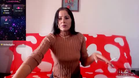 Snapshot of valysexybarbie chatting on 2, 10, 2025 valentina online show from 2, 10, 2025