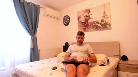 valyvalisimo online show from 4, 3, 2026