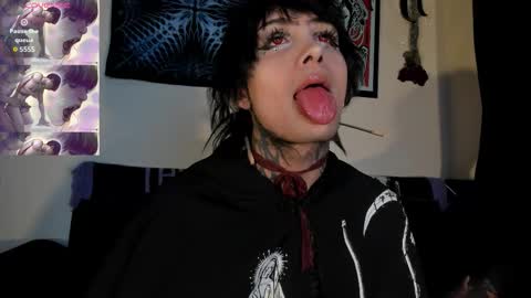 david guzman i model independenthelp me with a thumbs up online show from 23, 2, 2026