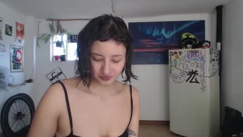 Snapshot of vandalovee chatting on 12, 1, 2025 Babi Alu online show from 12, 1, 2025