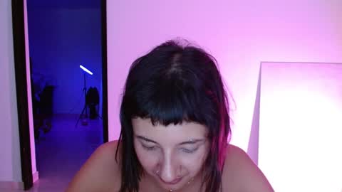 Snapshot of vandalovee chatting on 14, 1, 2025 Babi Alu online show from 14, 1, 2025