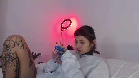 Snapshot of vandalovee chatting on 25, 2, 2025 Babi Alu online show from 25, 2, 2025