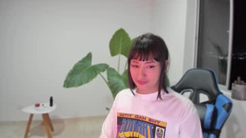 Snapshot of vandalovee chatting on 12, 9, 2025 Babi Alu online show from 12, 9, 2025
