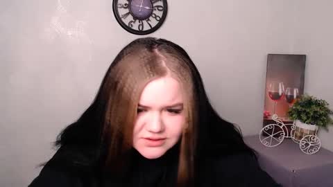 Snapshot of vandaray_ chatting on 7, 3, 2025 Vanda online show from 7, 3, 2025