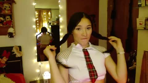 Snapshot of vanellope_vonrol chatting on 21, 1, 2025 Vanessa online show from 21, 1, 2025