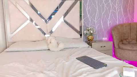    online show from 20, 11, 2025