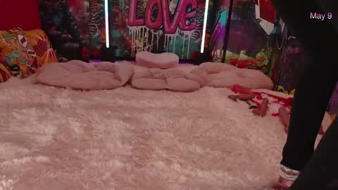 Snapshot of vanessa_love chatting on 9, 5, 2026 Vanessa online show from 9, 5, 2026