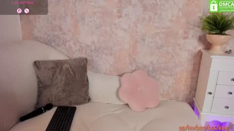 Snapshot of vanessafox__ chatting on 6, 7, 2026 V online show from 6, 7, 2026