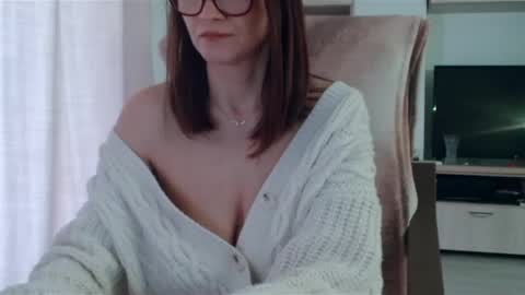 Vanessa online show from 28, 2, 2025