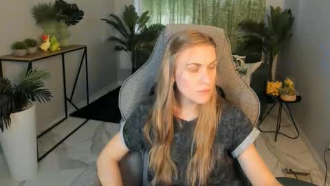Snapshot of vanessamate chatting on 20, 10, 2025 Vanessa online show from 20, 10, 2025