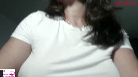 Vanesared2 online show from 9, 9, 2025