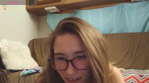 Snapshot of vanessarose4825 chatting on 27, 10, 2025 Vanessa Rose online show from 27, 10, 2025